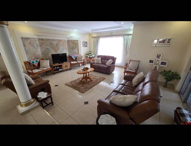 5 BEDROOM HOUSE FOR SALE IN BRACKENHURST